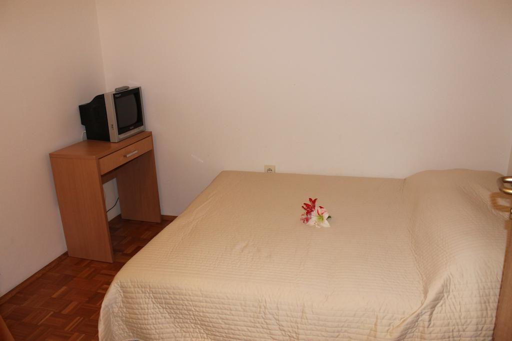Solar Apartments Herceg Novi Bilik gambar